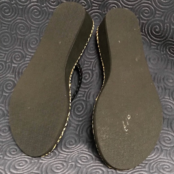 Flojos Black and Cream Sandles - Picture 5 of 8